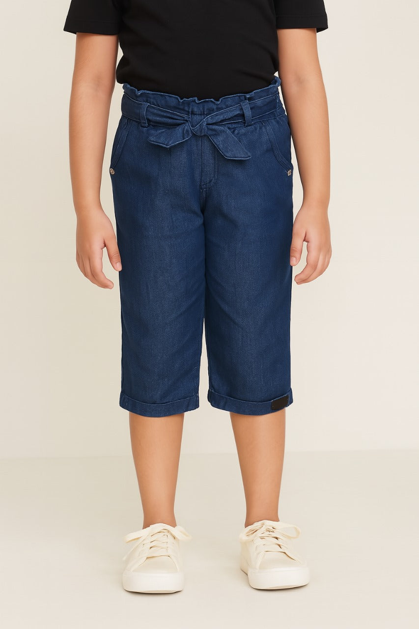 Girls Knee Length Clean Look Pant with Tie up