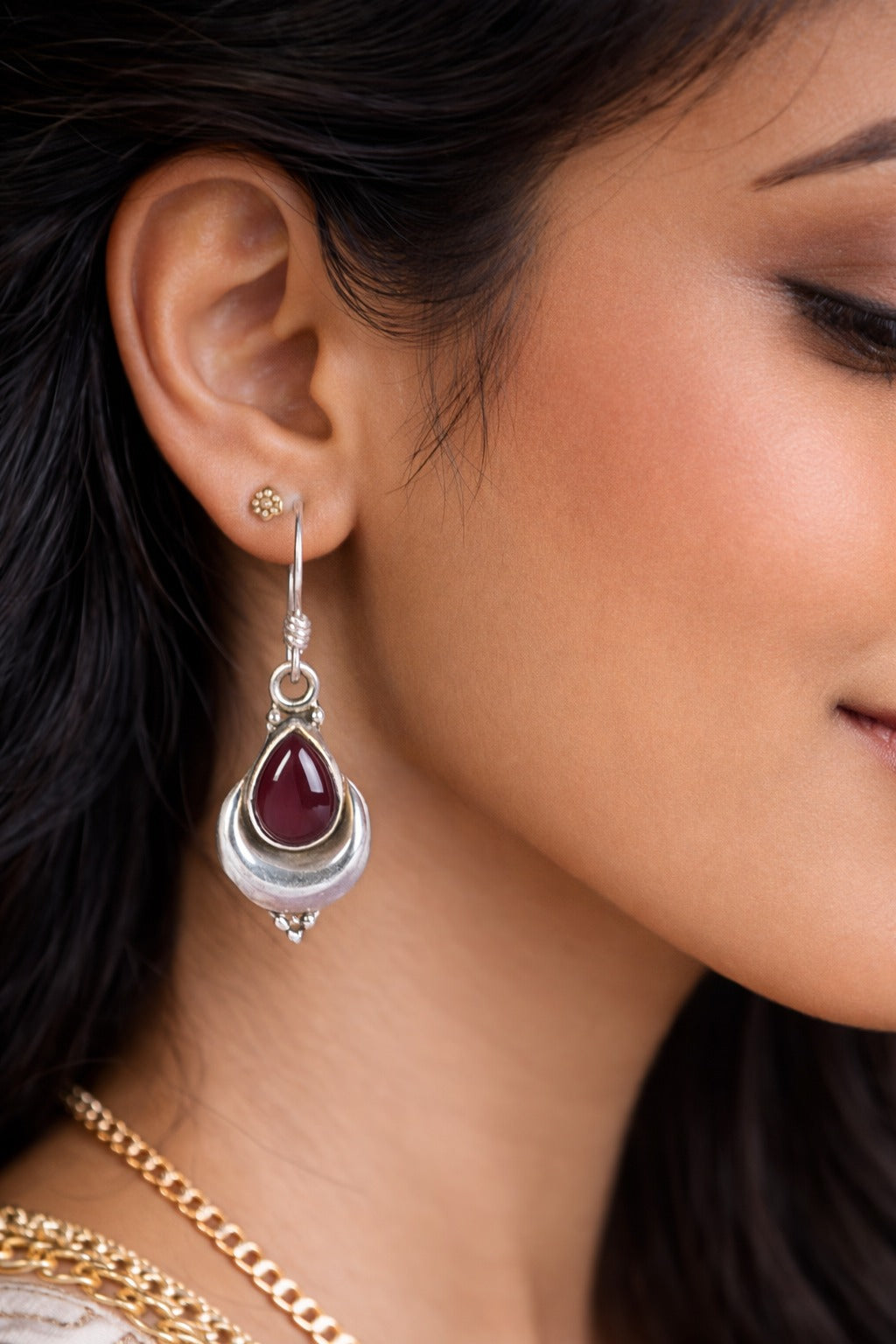 925 Sterling SLV Teardrop Dangle Earrings with Maroon Stone