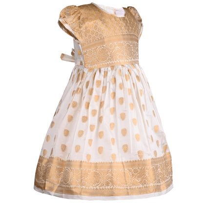 Girls Ethnic Wear Onam Dress | Buy Premium Golden Onam Dress Baby Girl Online | Girls Onam Kasavu dress