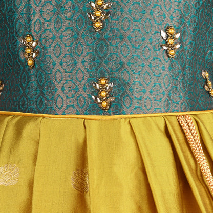 Girls Embellished Woven Zari Puff Sleeve Silk Ethnic Dress